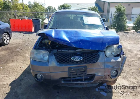 2005 Ford Escape Xlt from USA, damaged, VIN 1FMCU93105KA09251
